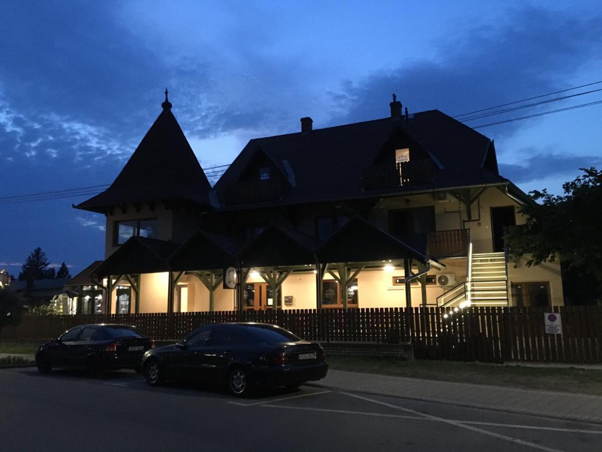 Pelso Wellness Hotel Балатонфенивес Екстериор снимка