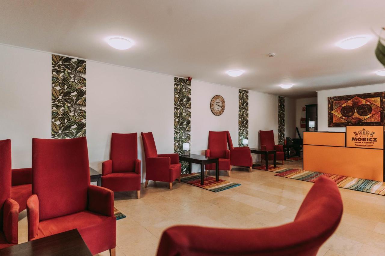 Pelso Wellness Hotel Балатонфенивес Екстериор снимка