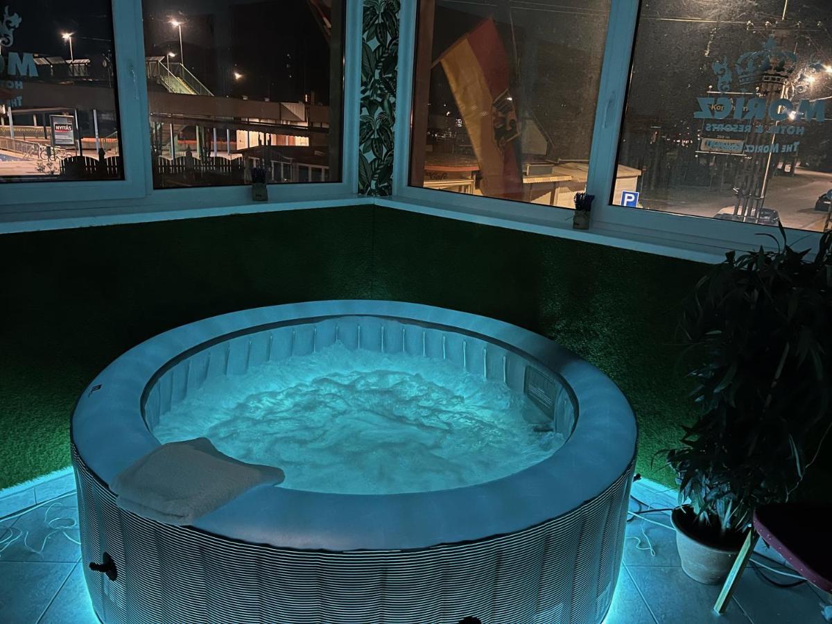 Pelso Wellness Hotel Балатонфенивес Екстериор снимка